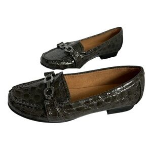 Naturalizer Gray Chain Detail Loafers